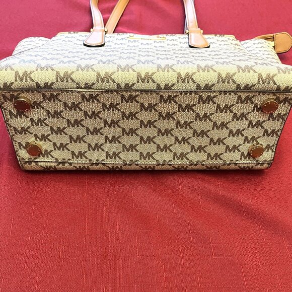 Michael Kors Dee Dee Brown And Creme Coated Canvas Leather Trim Bag - Picture 6 of 16